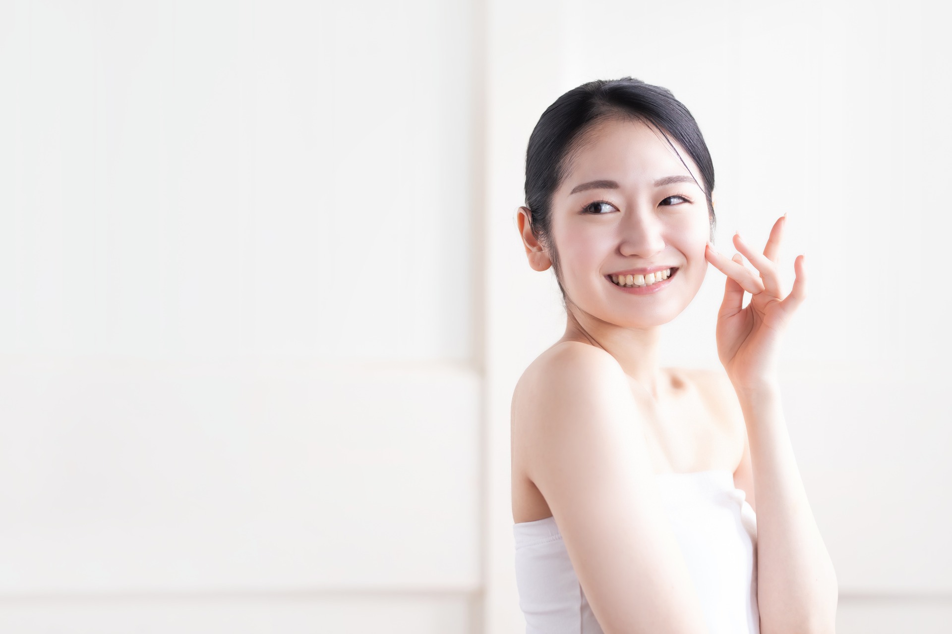 美容鍼で素肌ケア | 東京都目黒の鍼灸院なら株式会社Ｎａｖｉｒｏｗ